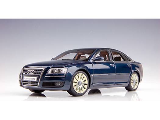 Kyosho 1/18 Audi A8 W12 Navy Blue